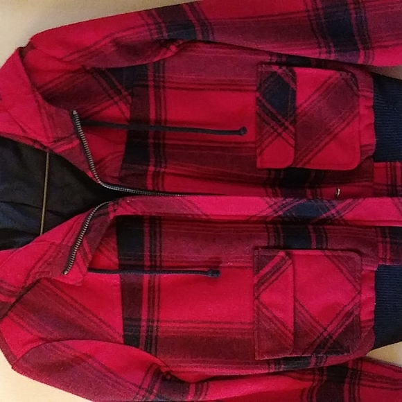 Red and black plaid hooded jacket zips up the front - Picture 2 of 6
